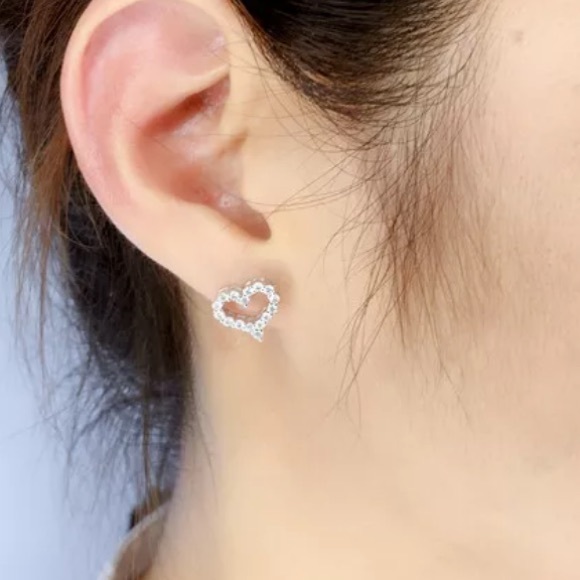 The Dazzle Heart 925 Silver White Sapphire earrings - Picture 8 of 13